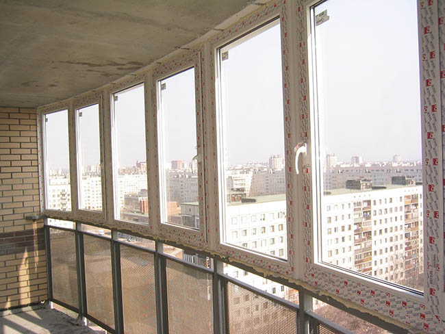 Недорогое остекление общего балкона Лосино-Петровский